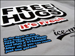 FREE HUGS@TVc@vg
